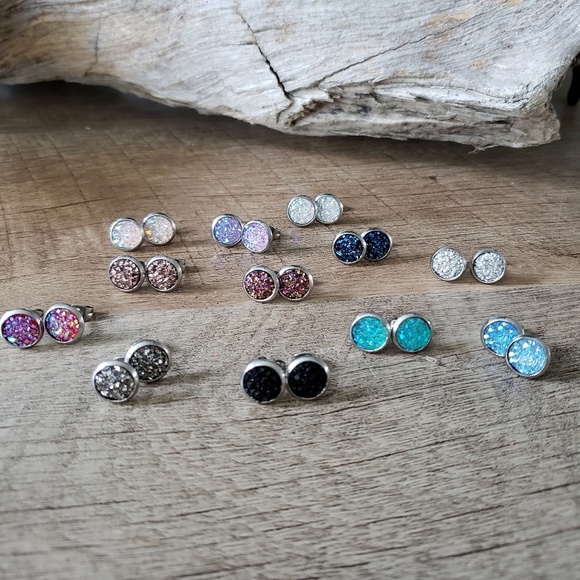 Jewelry - Druzy stud earrings - silver stainless steel